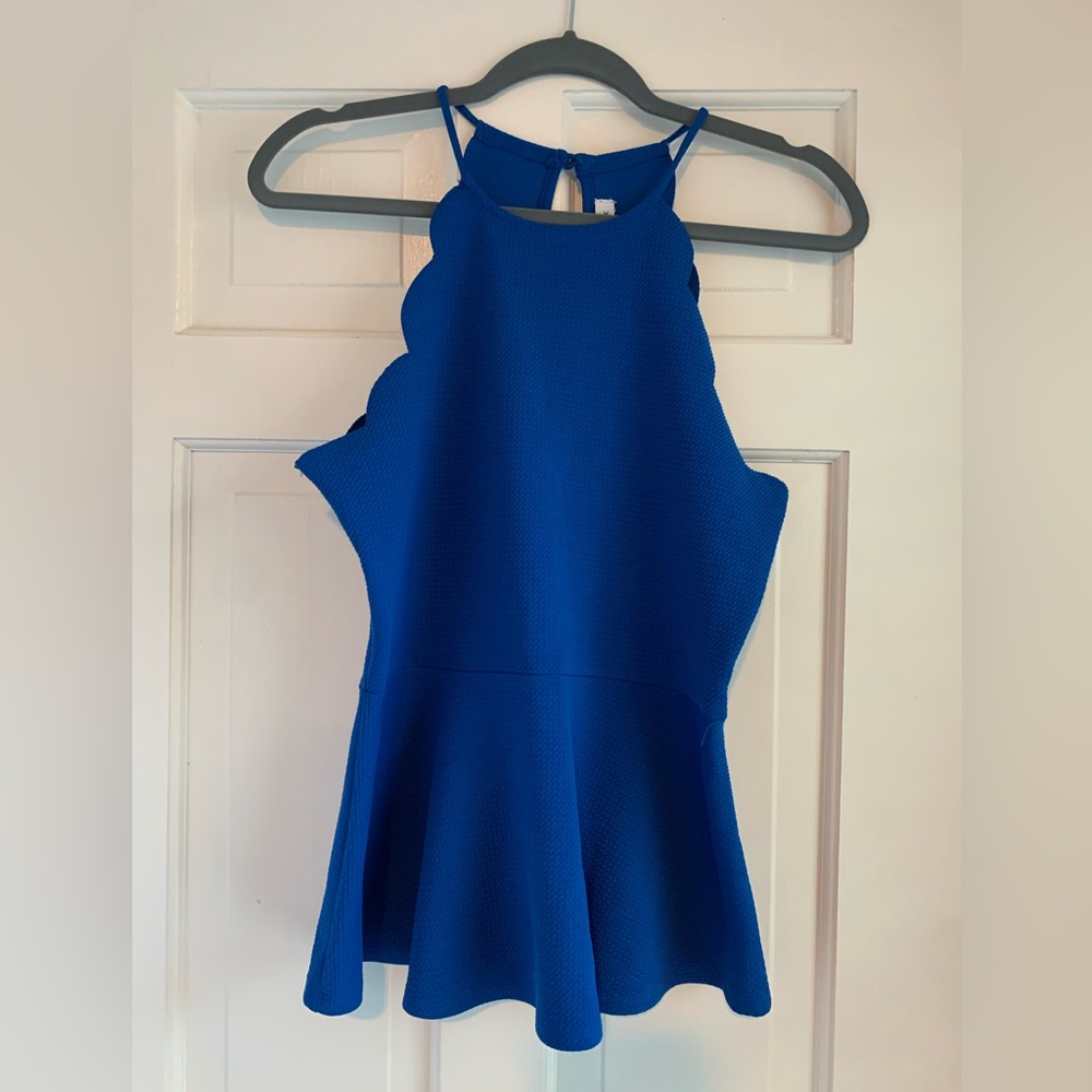New, never worn gorgeous blue top